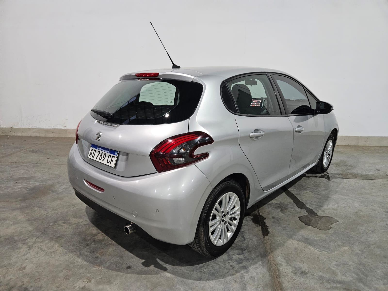 PEUGEOT 208 ALLURE 1.6