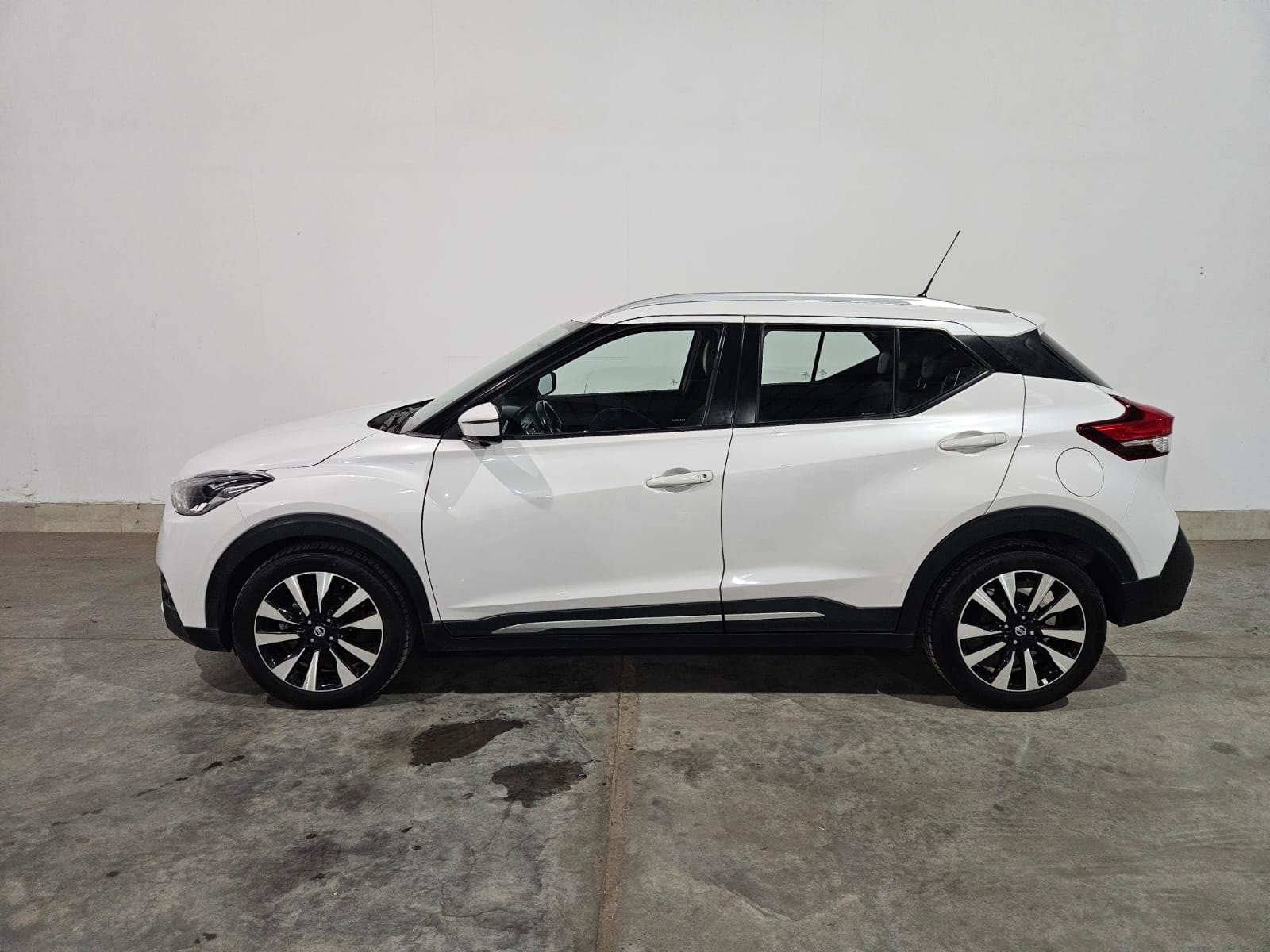 NISSAN KICKS EXCLUSIVE CVT