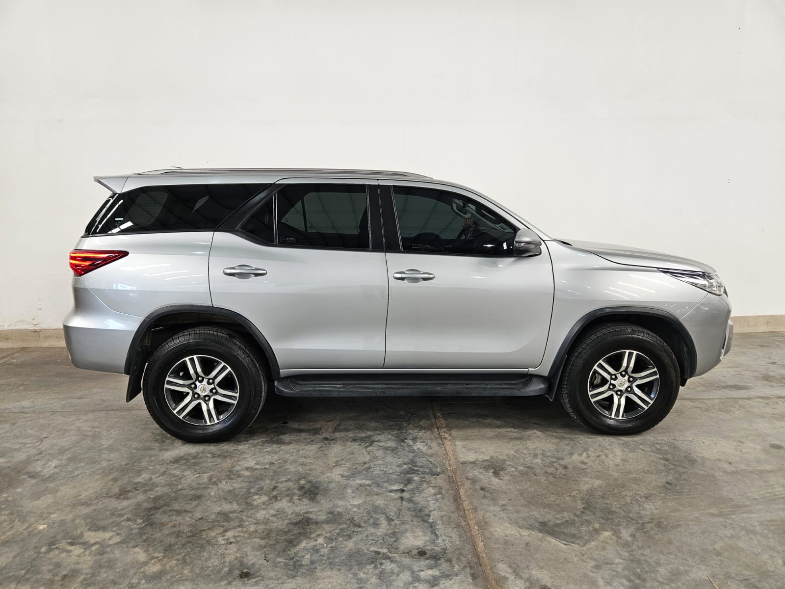 TOYOTA SW4 4X4 SR 2.8 TDI 6A/T 5A