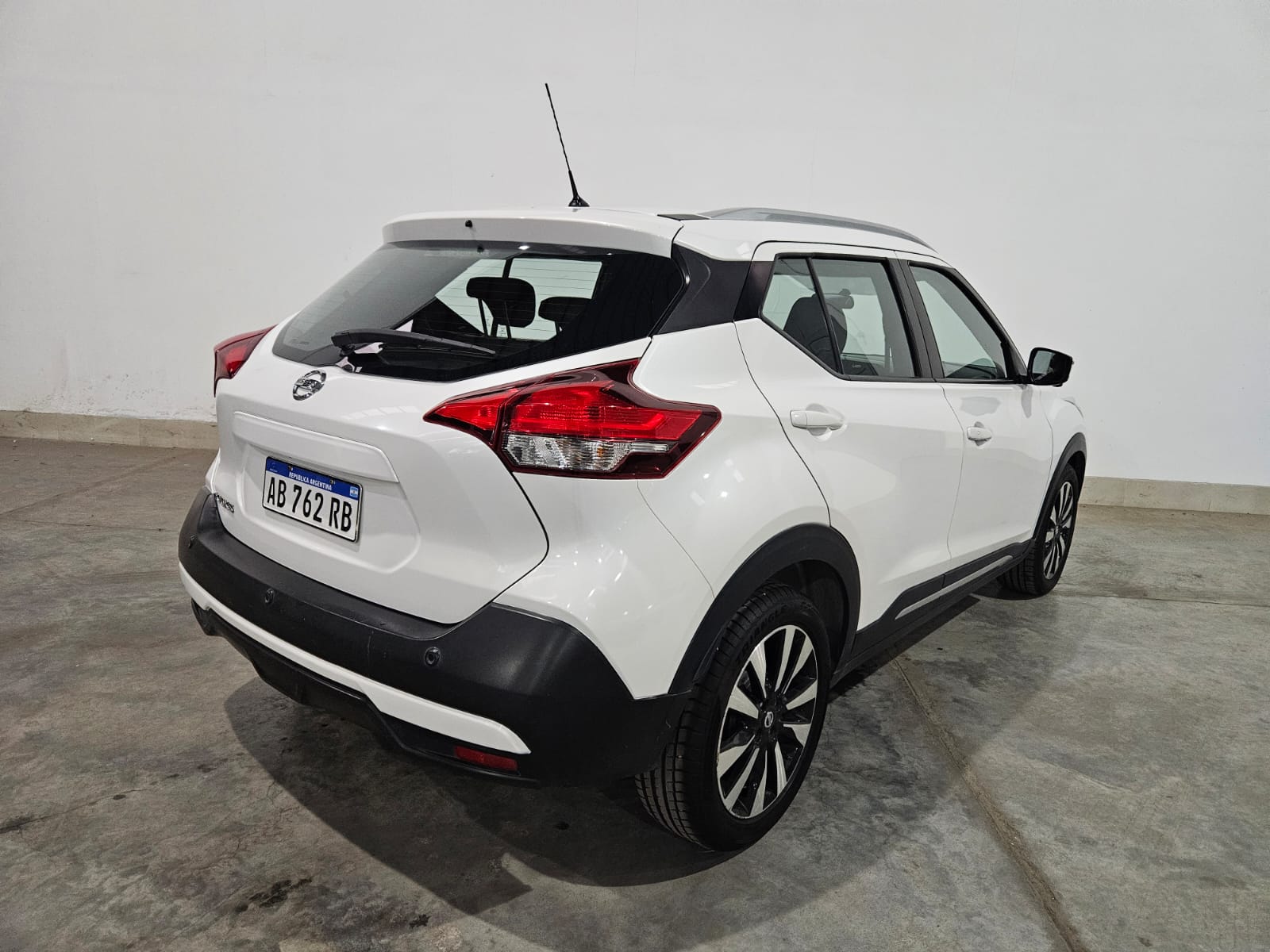 NISSAN KICKS EXCLUSIVE CVT