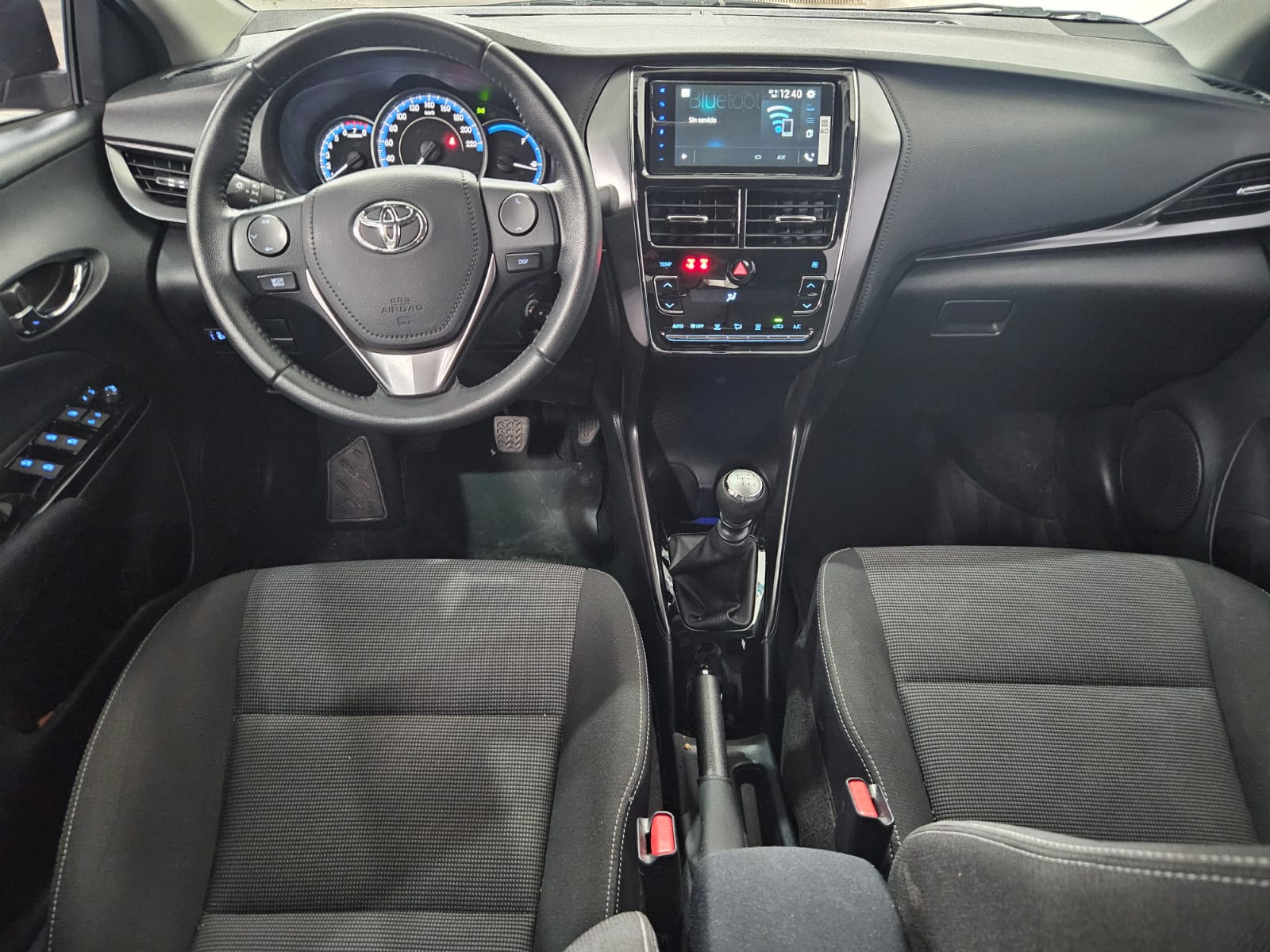 TOYOTA YARIS XLS 1.5 6M/T - 4P