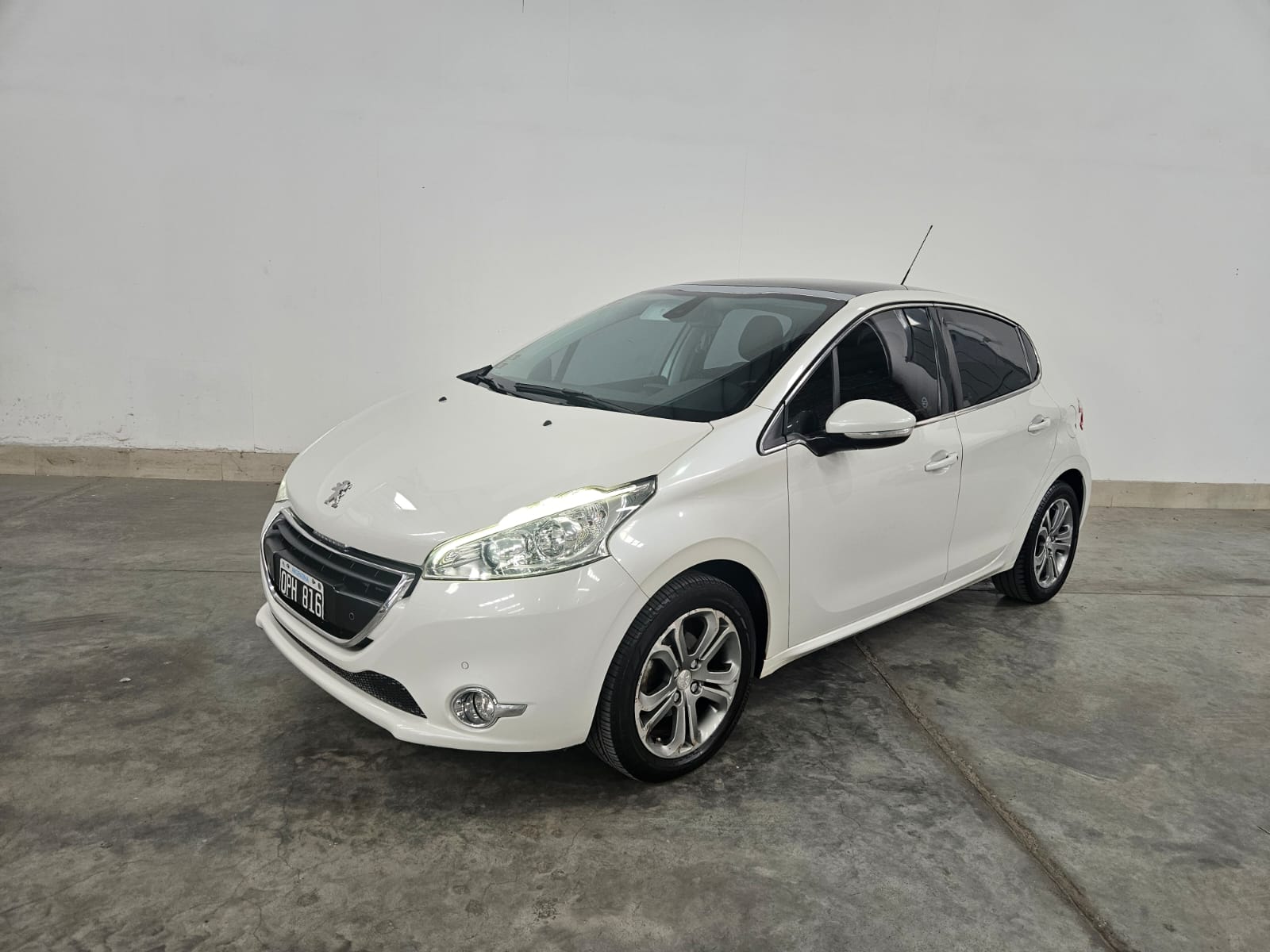 PEUGEOT 208 FELINE 1.6N PACK CUIR
