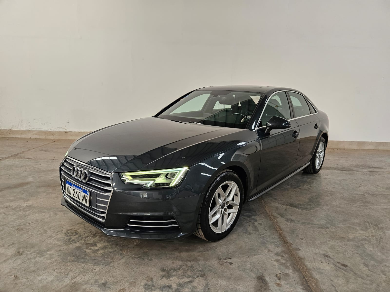 AUDI A4 2.0T FSI