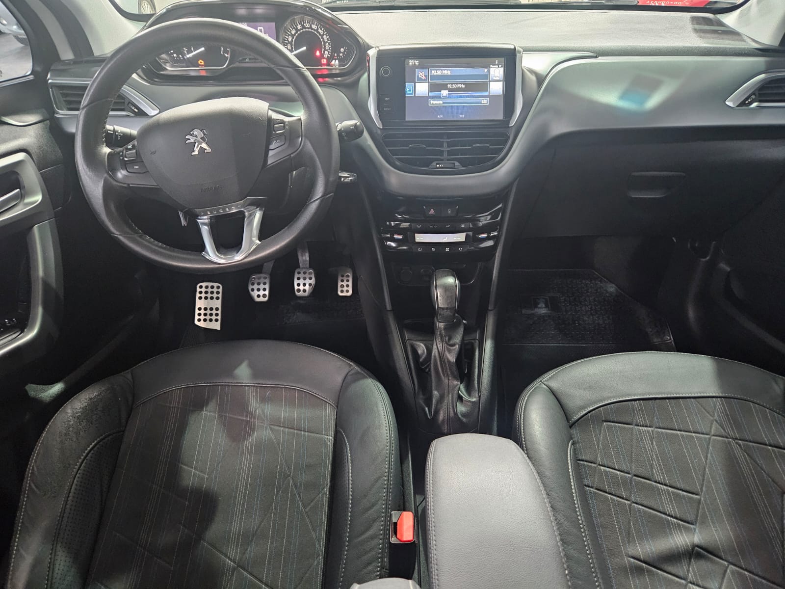 PEUGEOT 208 FELINE 1.6N PACK CUIR