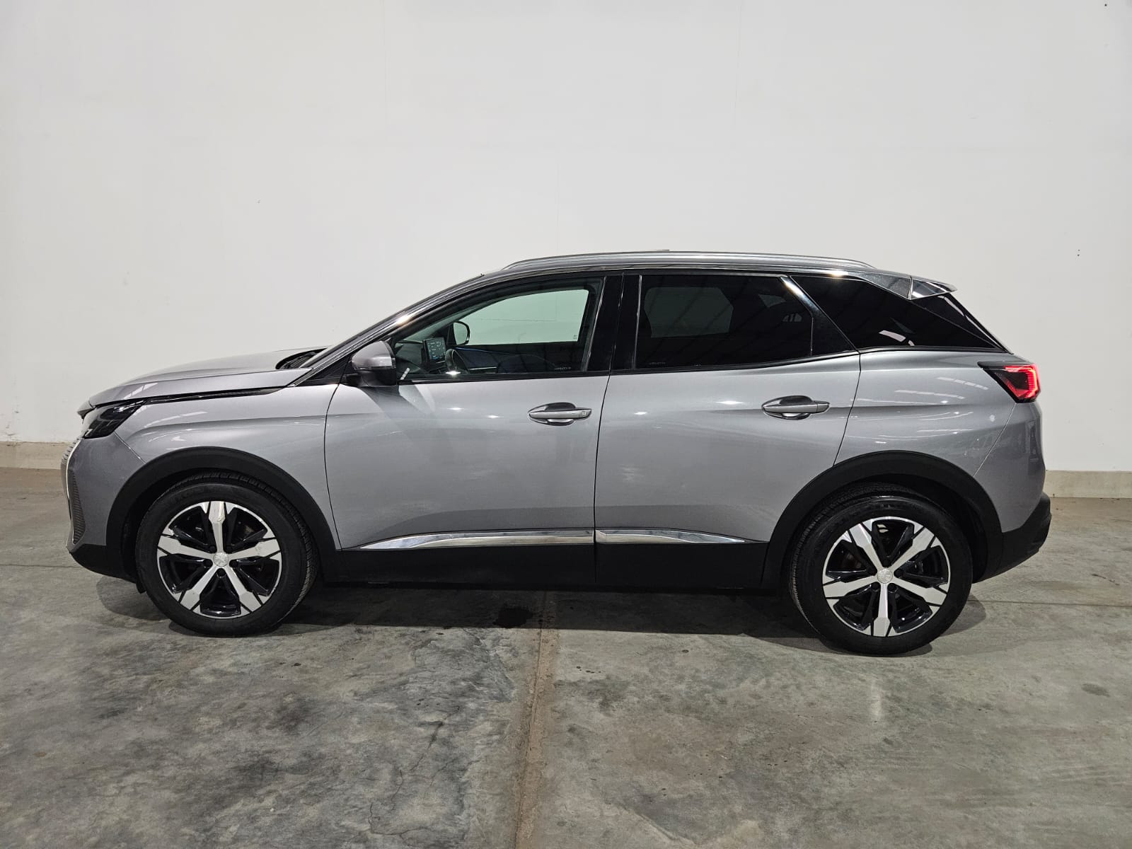 PEUGEOT 3008 ALLURE THP TIPTRO